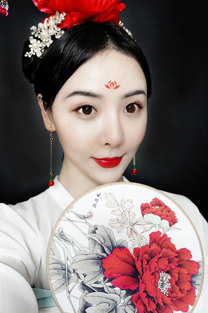 「kiko」中了大唐农药得毒，学学沈珍珠美出天际的桃花妆