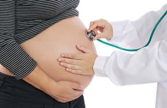 孕期肚子痒抹完炉甘石还痒怎么办,孕期肚子起红疹很痒怎么回事