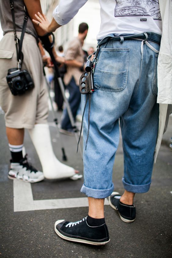 男士裤脚太长怎么卷好看,男士紧身牛仔裤裤脚怎么裁