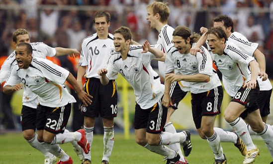 中国3比0韩国足球经典回顾,1:0战胜韩国队