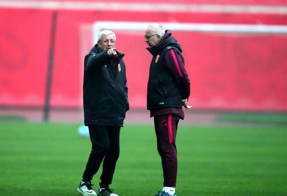 你们这么挺国足不怕被打脸么?