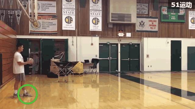 如何发排球的飘球,排球上手球的正确手型是怎样的