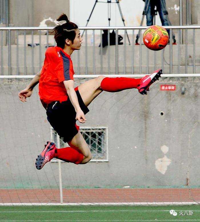 中国赢了韩国足球解说激动时刻,中国队赢韩国队球迷反应