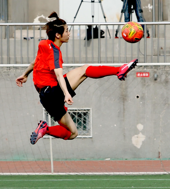 国足鹿晗比拼跑男,国足鹿晗