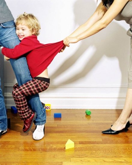 9岁孩子粘妈妈怎么办,2岁宝宝越来越粘妈妈