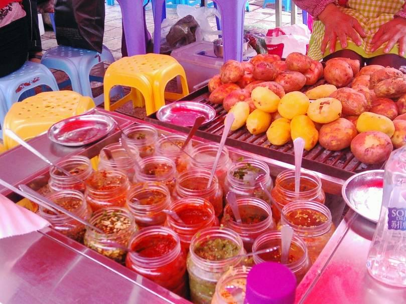 浜戝崡绾㈡渤娉歌タ缇庡コ,浜戝崡娉歌タ鍘跨編濂虫紓浜悧