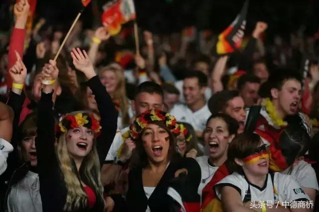 德国足球队氛围怎么样啊,为什么德国足球那么强