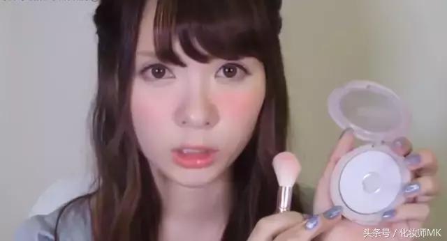 脸色暗沉长痘怎么化妆好,脸色不均怎么调理最有效