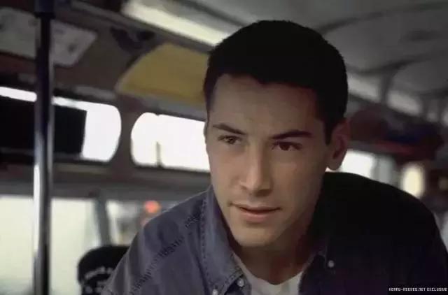 活久见原来扣篮也能晃人,基努里维斯颜值巅峰状态