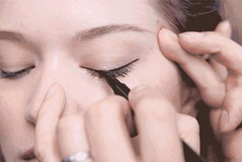 打造眼妆,打造出明亮干净有神采的眼妆吧
