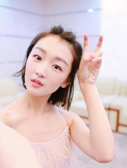 女明星的化妆包里都有什么？