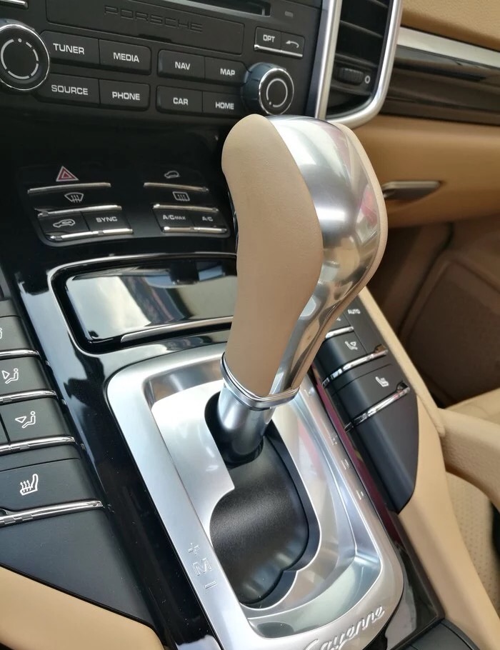 100万卡宴值不值得买,100万预算保时捷买哪款好