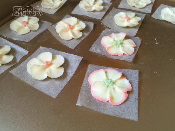 蛋糕裱花零基础教程新手,蛋糕裱花入门教程新手