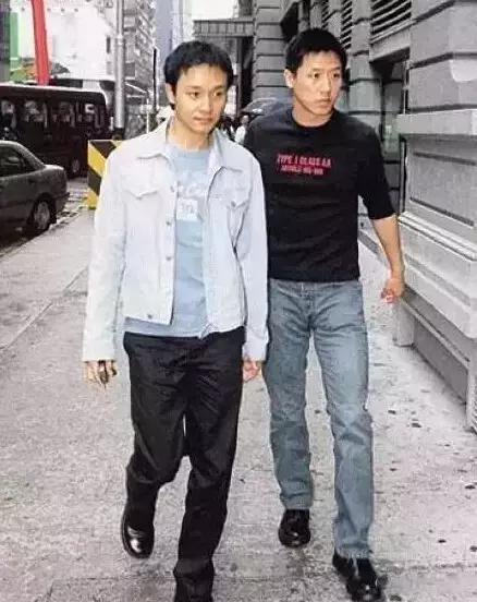 哥哥张国荣的传奇一生,张国荣老照片100张