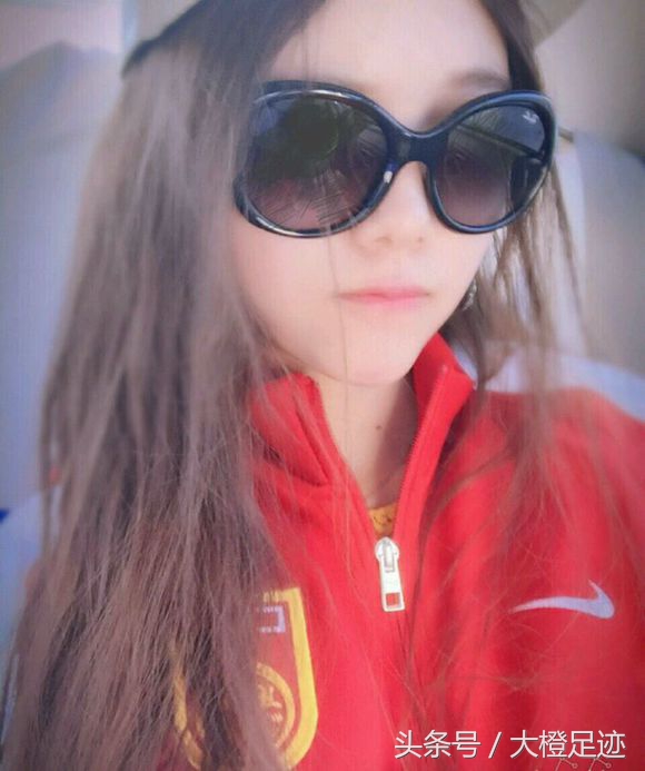 最新中国女足团体照,中国女足个人写真