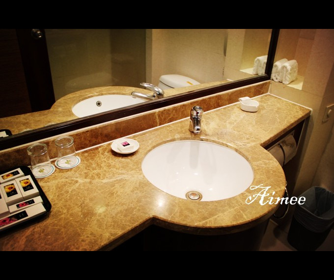 三亚亚龙湾攻略与火车头万人海鲜广场吃海鲜