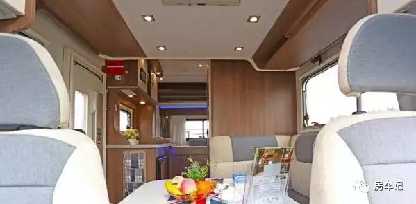 新款凯伦宾威房车双拓展,新款凯伦宾威依维柯房车