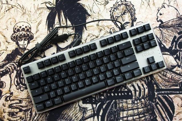 无线电竞键鼠套装,手游吃鸡未来之役外设键鼠测评