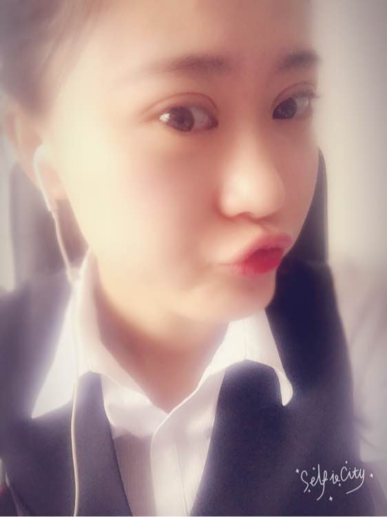 全切双眼皮一个月还是肿怎么回事,全切双眼皮一个月还肿是怎么回事