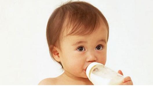 哺乳期孩子生病妈妈吃药起作用吗,哺乳期妈妈生病期间可以喂奶粉吗