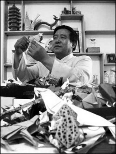 董现坤：五彩折纸玩出快乐人生