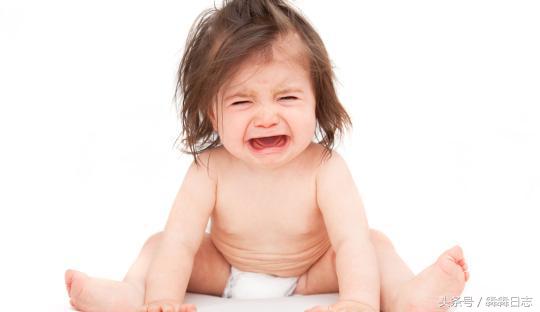 宝宝肛周有点肿怎么回事,婴儿肛周肿是什么原因