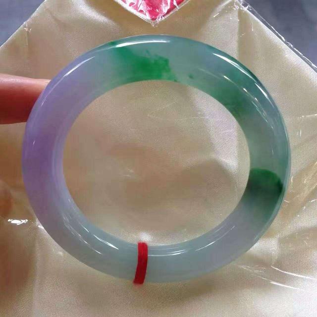 和田玉市场恶性循环,近来经济不景气和田玉销量走低