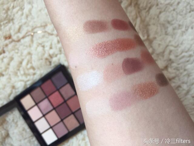 哑光眼影和微珠光眼影妆容区别,最显高级的眼妆