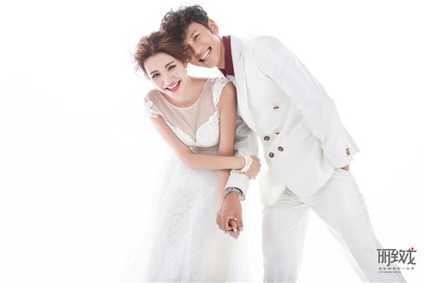 拍过婚纱照视频,真正的婚纱照是怎么拍的