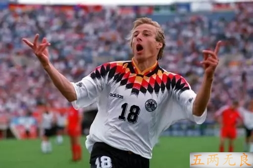 足坛十大神峰有谁,足球场上的十大武器