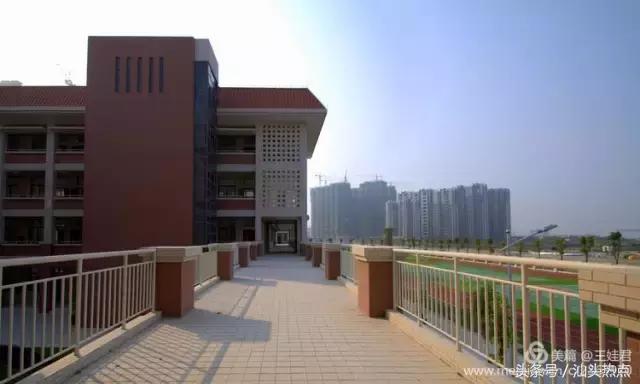 汕头金中学校的环境,汕头金中海湾校区环境