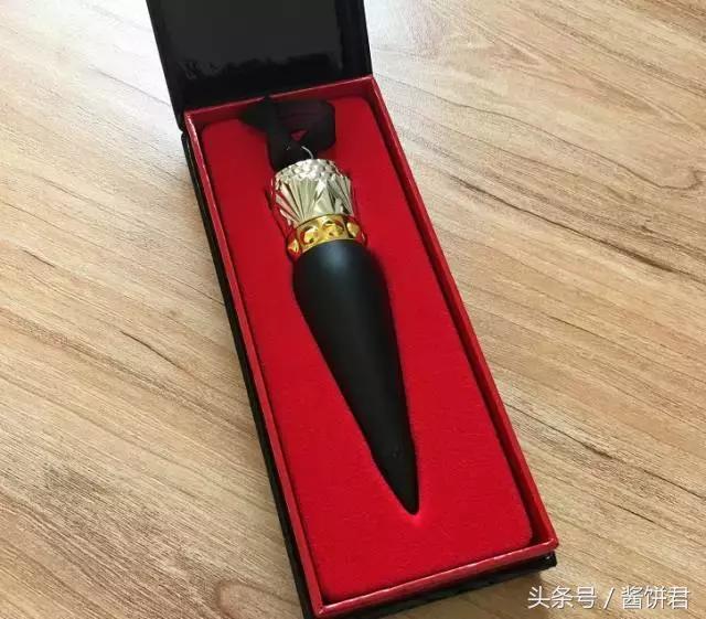 三百块钱口红,一百多的口红算不算太廉价