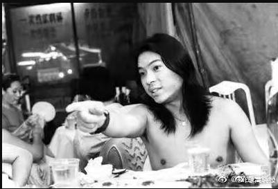 卡通人物鹿晗铅笔画,画风少年感十足的画