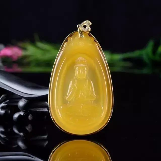 黄龙玉手镯费料,导致黄龙玉手镯价格高?