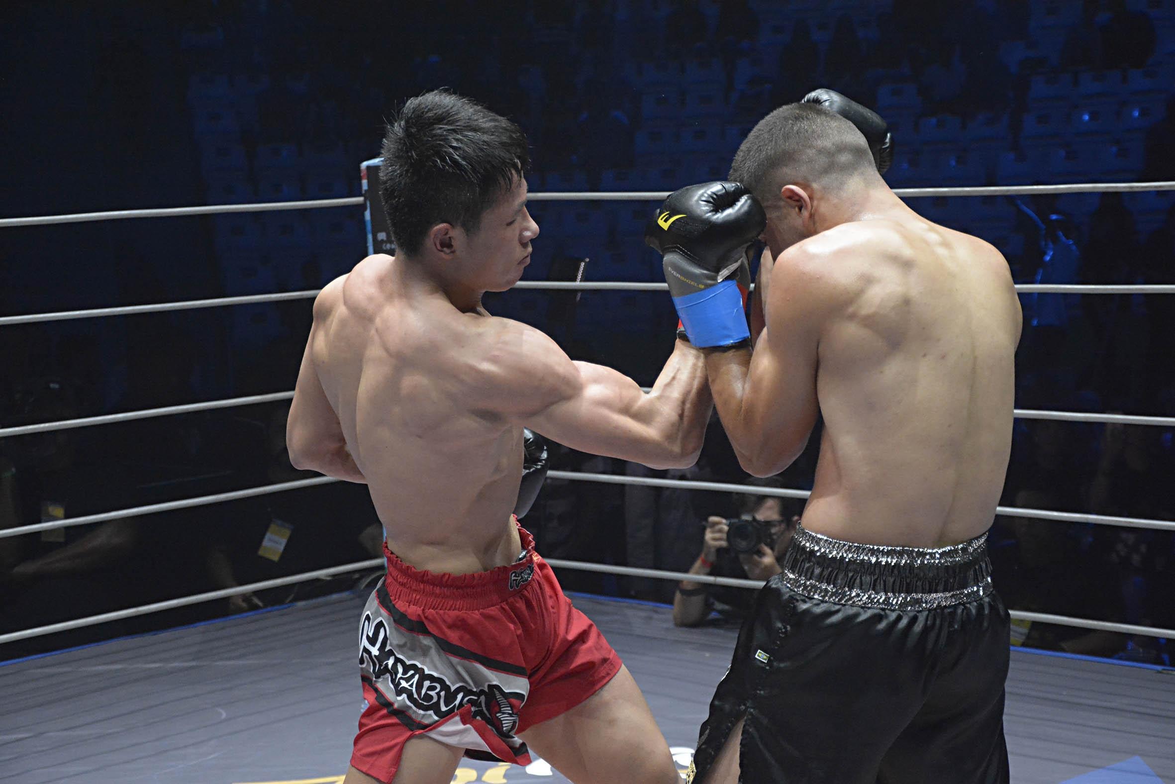 日本颤抖吧，他狂虐世界第一，KO希腊神话，打晕韩国悍将！