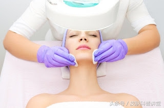 果酸焕肤精华液与果酸的区别,什么样的人需要果酸换肤