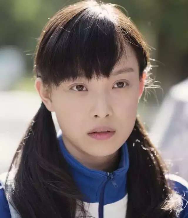 素颜技巧,get起来!伪素颜重点在于眉毛和眼线,明星妆小心机