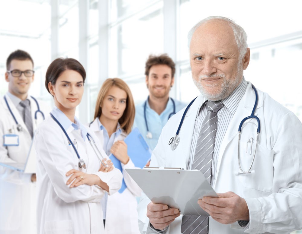 注射隆鼻会后悔吗,注射隆鼻到老了的后遗症