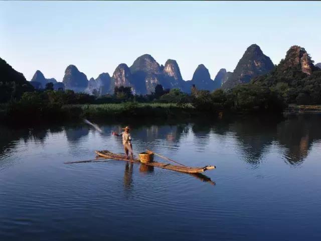 4月重庆飞哪里的机票便宜,五一重庆飞哪个海边的机票便宜