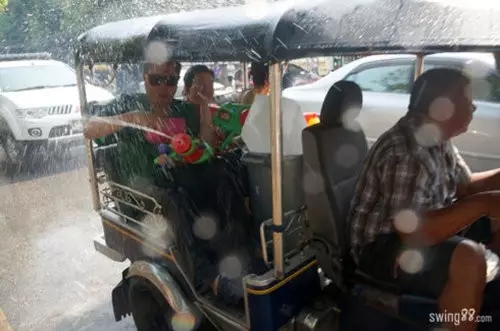 体验一下泰国泼水节,泰国泼水节游玩的最全攻略