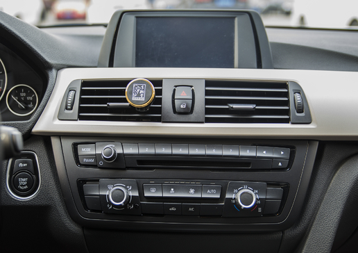 宝马316i有17款的吗,宝马316i值不值得入手