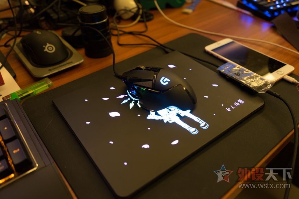 大神亲手绘制图案随心所欲——小熊MOD定制鼠标垫评测