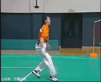 羽毛球击球总是失误怎么纠正,羽毛球总失误怎么回事