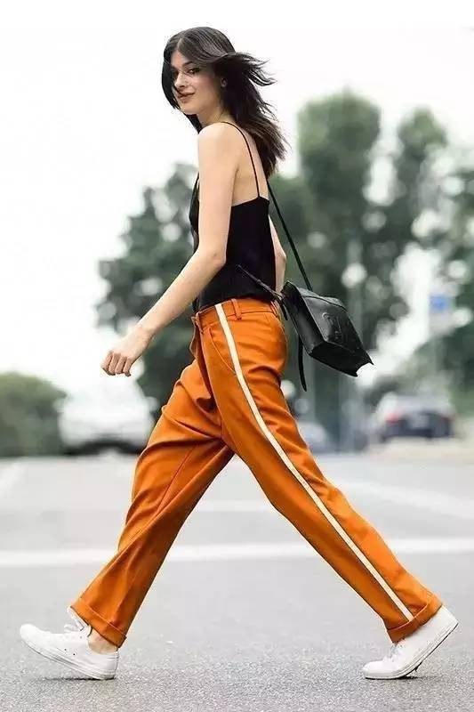 好看的卷裤脚裤子,别再穿阔腿裤了2019年流行这4条