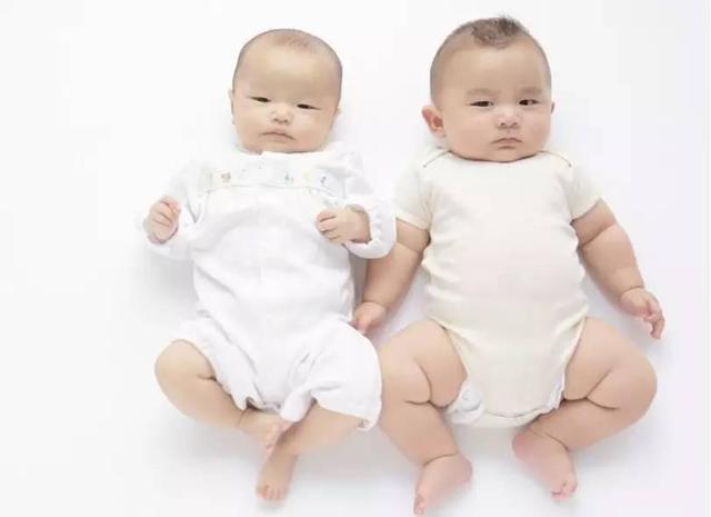 如何判断小宝宝有罗圈腿o型腿,孩子o型腿的原因