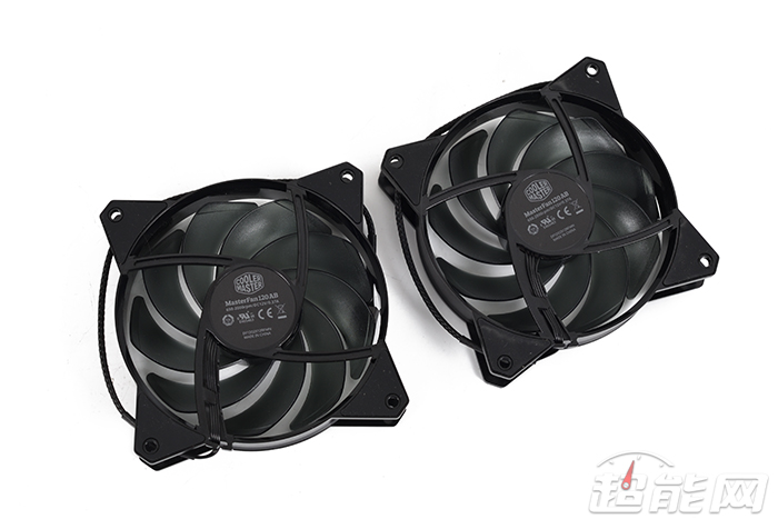 酷冷至尊coolermaster评测,酷冷至尊下压式散热器推荐