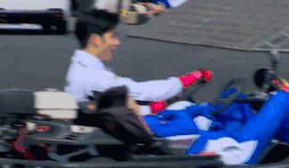 王嘉尔：耿直BOY和他的相爱相杀的男人们