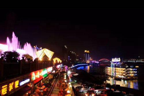 重庆朝天门美食街,重庆沙坪坝美食街