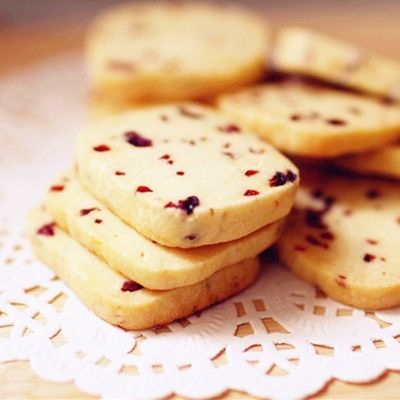 蔓越莓曲奇饼干烤箱温度和时间,杰儿美食蔓越莓饼干烤箱做法