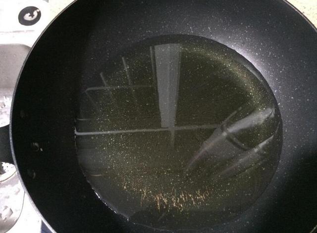 怎样煎鱼不粘锅又不烂呢,怎么煎鱼不粘不烂